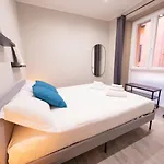 The Rent - Close To Termini Station Rome