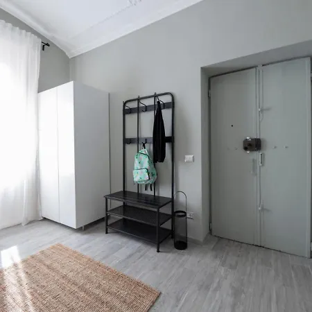 The Rent - Close To Termini Station Apartment Rome